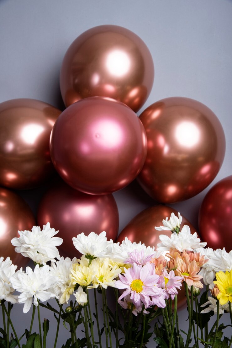 Bezpłatny plik Zdjęcie piękne metalowe balony z kwiatami