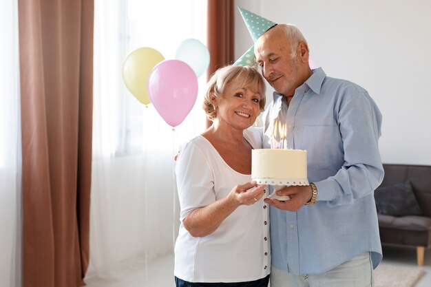 Piękne przyjęcie urodzinowe dla seniorów