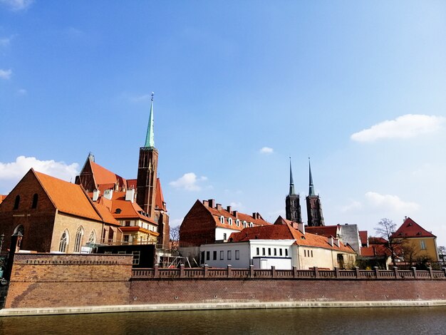 Piękne ujęcie Bastiona Ceglarskiego we Wrocławiu