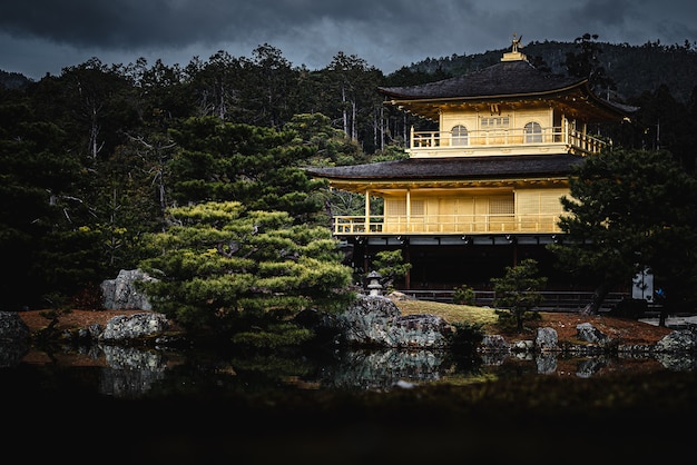 Piękne Ujęcie Kinkaku-ji Kyoto W Japonii