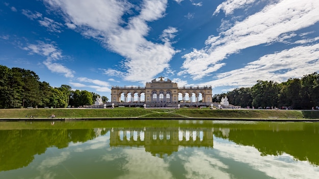 Piękne Zdjęcie Schönbrunn Schlosspark W Wiedniu, Austria