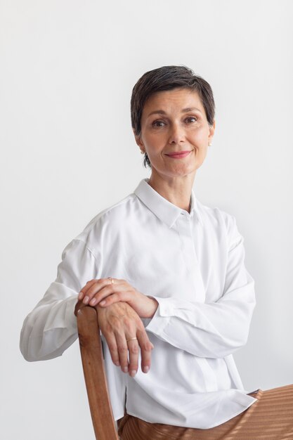 Piękny portret kobiety w średnim wieku