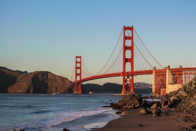 Bezpłatne zdjęcie piękny strzał w golden gate bridge