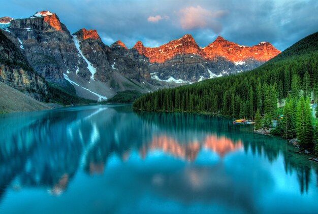 Piękny widok na Park Narodowy Banff