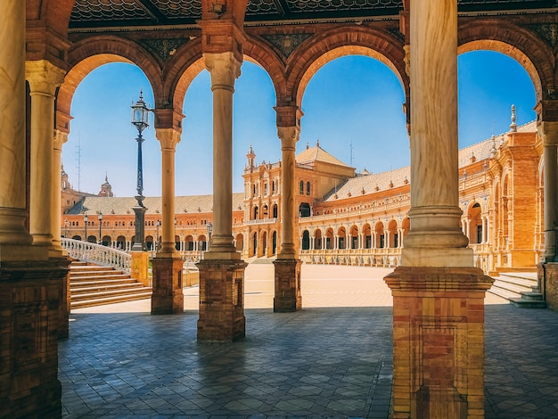 Piękny widok na Plaza de Espana w Sewilli w Hiszpanii?