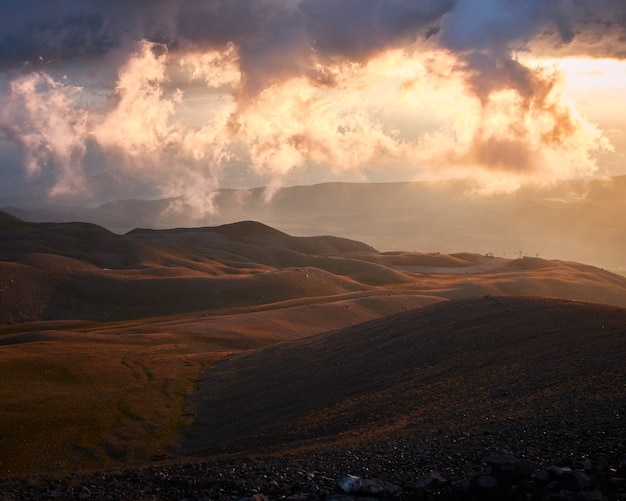 Bezpłatne zdjęcie piękny widok z gór erciyes w kayseri w turcji