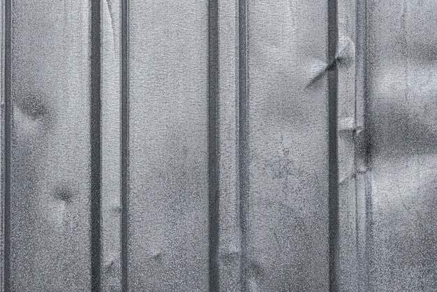 Płaskie ułożenie metalowej powierzchni z wypukłościami