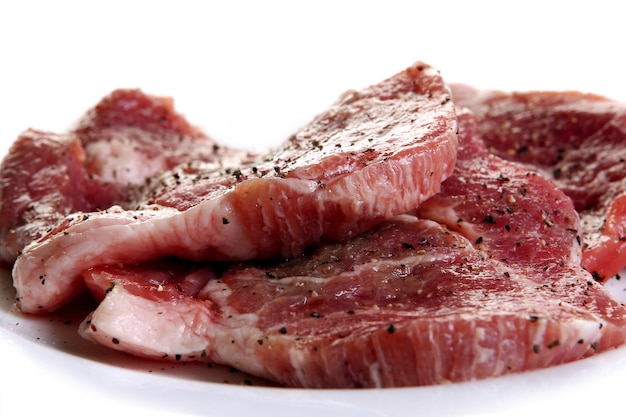 Plik świeżego surowego mięsa
