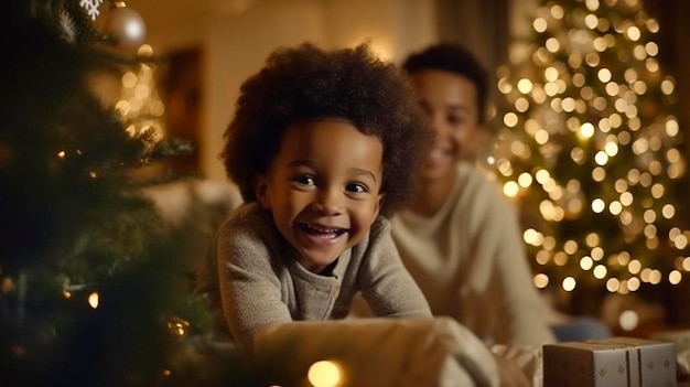 Bezpłatne zdjęcie podekscytowany czarny chłopiec z prezentem świątecznym