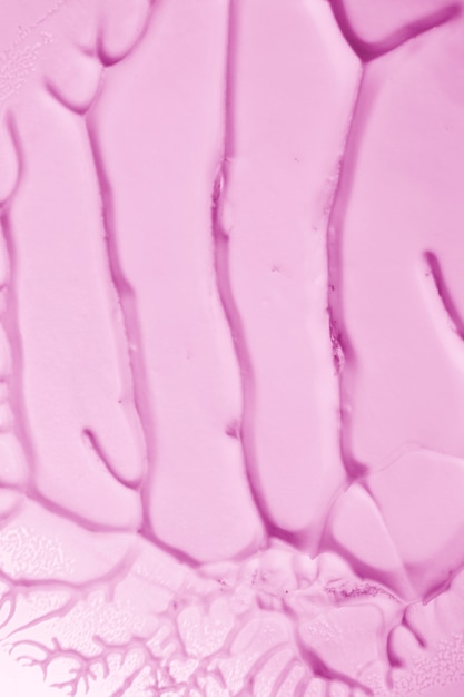 Bezpłatne zdjęcie podwyższony widok krakingowa purpurowa farby tekstura