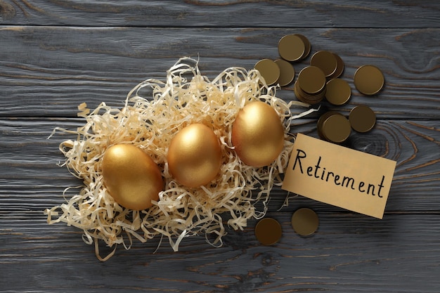 Bezpłatne zdjęcie pojęcie bogactwa i emerytury złote jajka