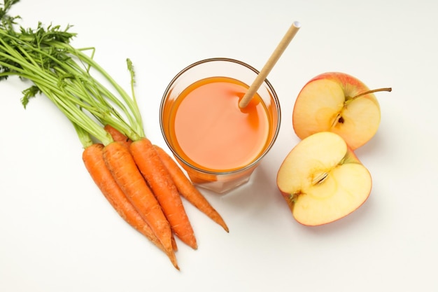 Bezpłatne zdjęcie pojęcie zdrowego odżywiania i diety z sokiem marchwiowym