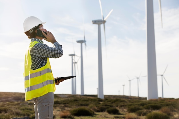 Bezpłatne zdjęcie pola farm wiatrowych