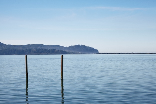 Poranna sceneria słynnej zatoki Nehalem w środkowym Oregonie