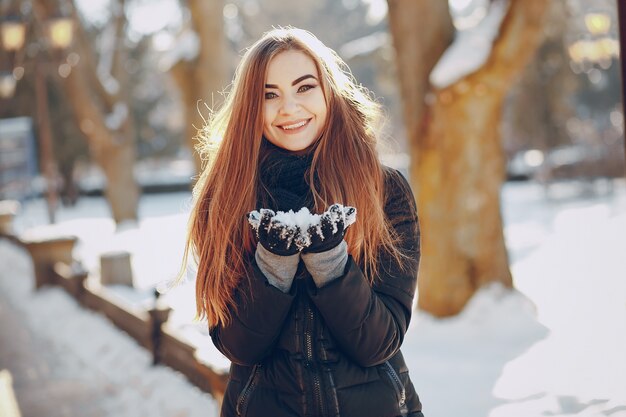 Portret Całkiem Młodych Twarzy Słońce