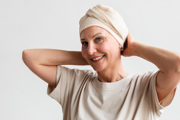 Portret kobiety w średnim wieku z rakiem skóry