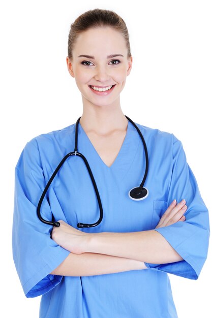 Portret młodego udanego chirurga płci żeńskiej ze stetoskopem - na białym tle