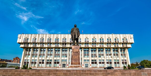 Posąg lenina i administracja miasta tuła i regionu tuła w rosji