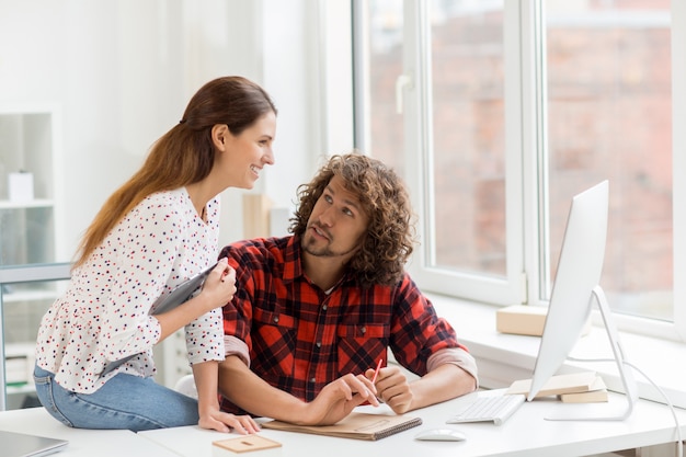 Praca Nad Projektem Online