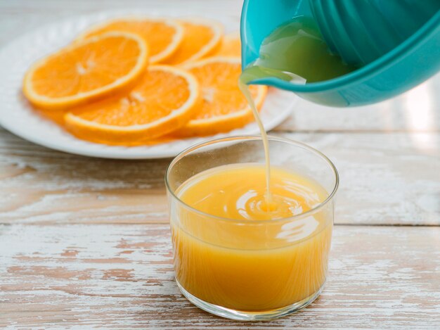 Proces soku pomarańczowego w domu