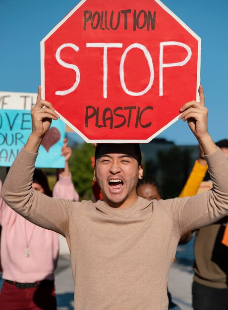 Protest ekologiczny ze znakiem stop