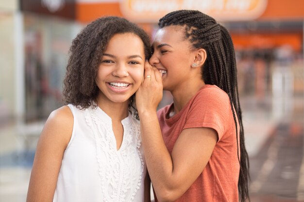 Przeznaczone do walki radioelektronicznej z dwóch Nicei Black Girls Sharing Secrets