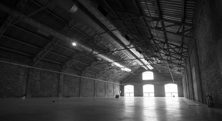 Bezpłatny plik Zdjęcie pusty hangar