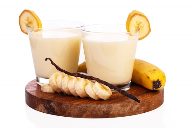 Bezpłatne zdjęcie pyszny koktajl mleczny z bananów