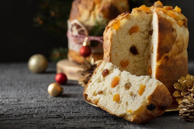 Pyszny panettone pod wysokim kątem