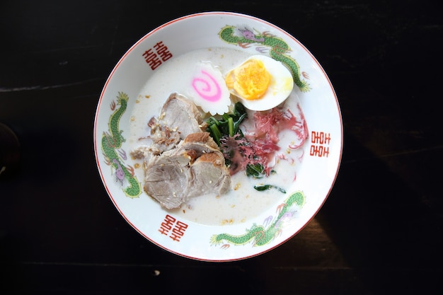 Ranmen Z Makaronem Japońskie Jedzenie? Premium Zdjęcia