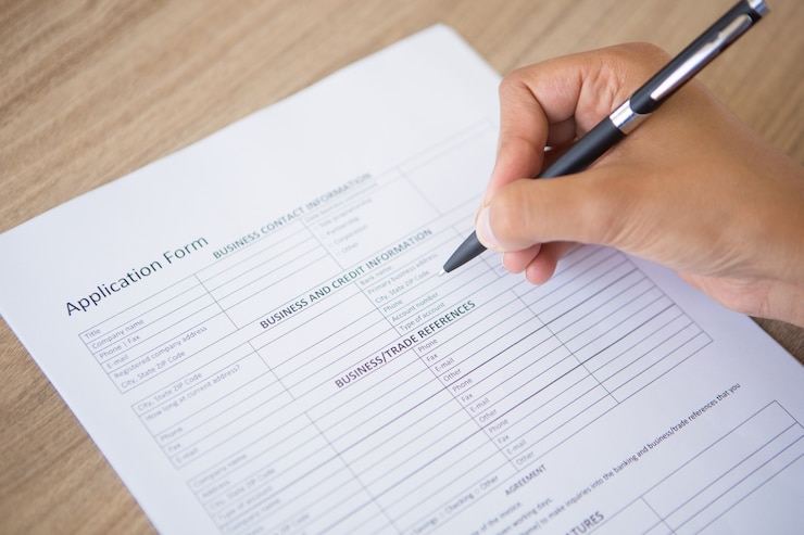 Bezpłatny plik Zdjęcie ręcznie kończenie application form