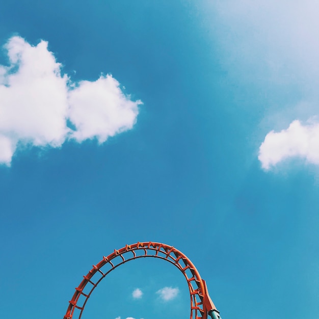 Red Rollercoaster utworów na niebie