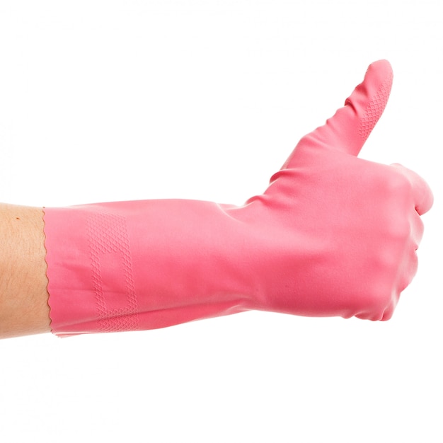 Ręka w różowej domowej rękawicy pokazuje się dobrze