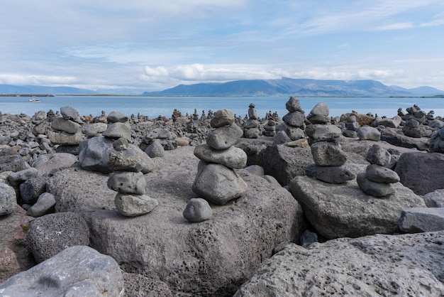 Bezpłatne zdjęcie reykjavik iceland june 13 2023 artistic rocks