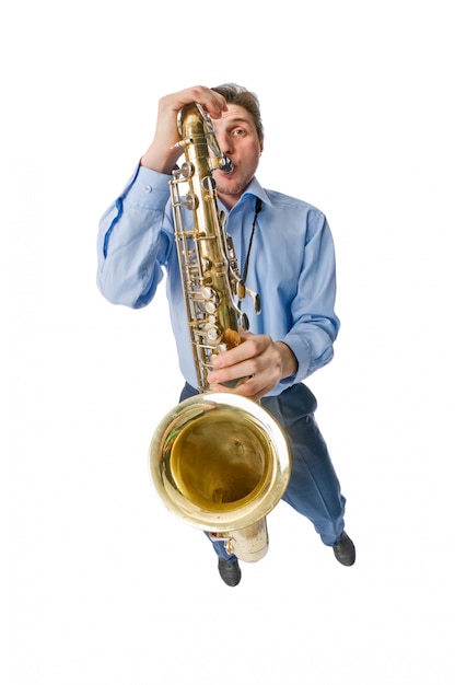 Bezpłatne zdjęcie sax player na białym