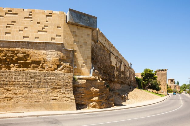 Ściana miasta Huesca. Aragonii