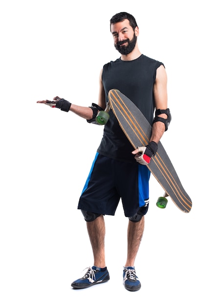 Skater Trzyma Coś