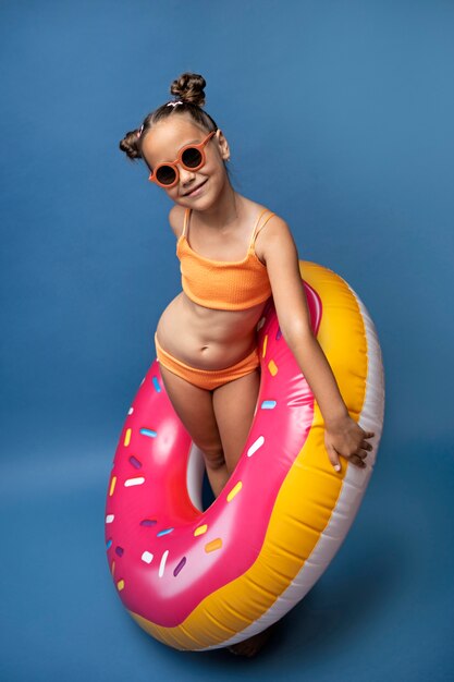 Śliczna dziewczyna w bikini