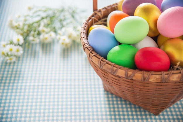Słodki kolorowy Wielkanocnych jajek tło - święta narodowe świętowań pojęcia