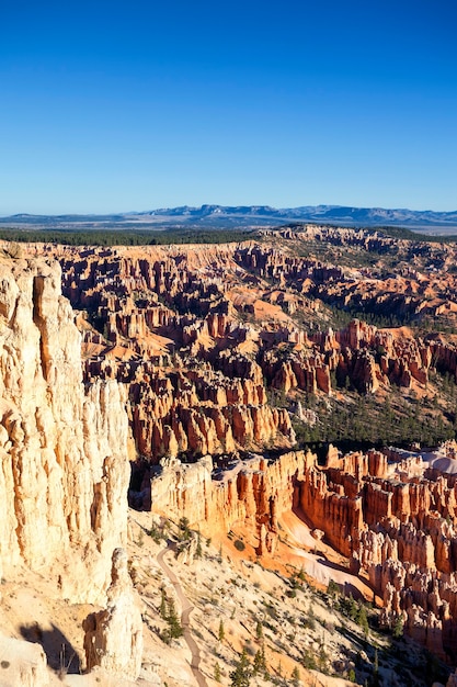 Słynny amfiteatr w Parku Narodowym Bryce Canyon, Utah, USA