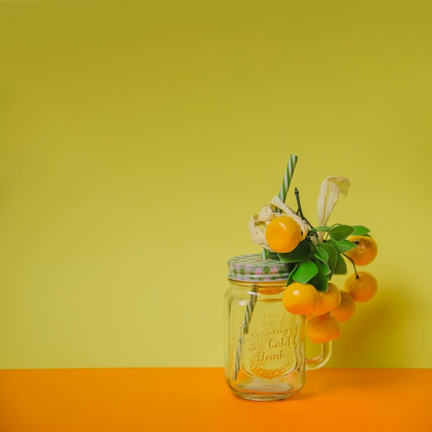 Bezpłatne zdjęcie sok pomarańczowy koncepcji