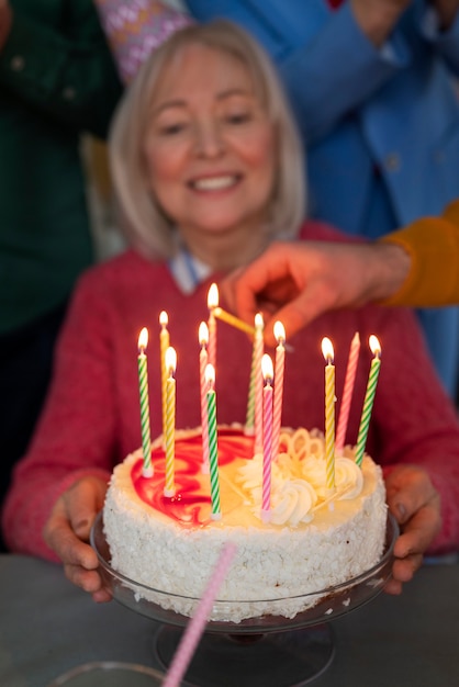 Starsi ludzie świętują swoje urodziny
