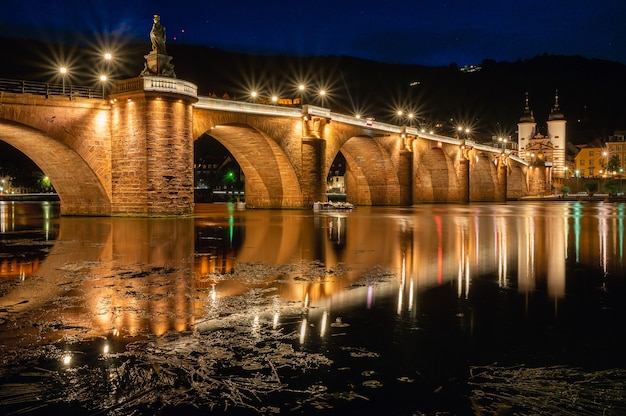 Bezpłatne zdjęcie stary most w heidelbergu