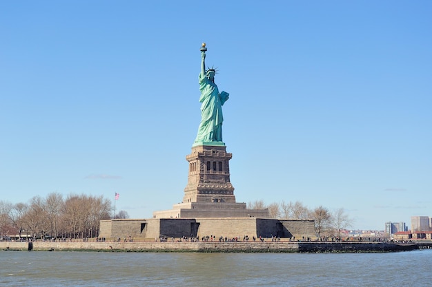 Bezpłatne zdjęcie statua wolności na manhattanie w nowym jorku