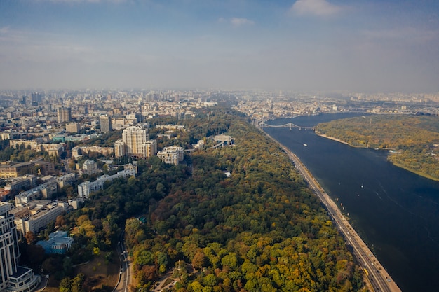 Stolica Kijowa na Ukrainie. Widok z lotu ptaka.