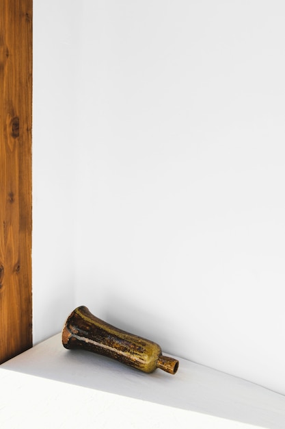 Bezpłatne zdjęcie streszczenie minimalistyczna dekoracja drewniana w pomieszczeniu