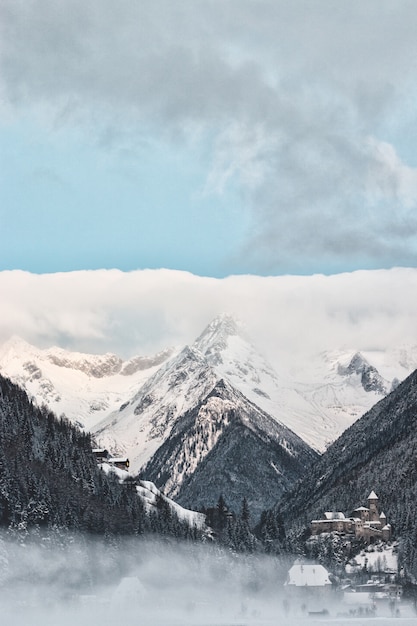 Strukturalne ujęcie Snowy Mountain