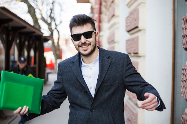 Bezpłatne zdjęcie styl życia biznesmena