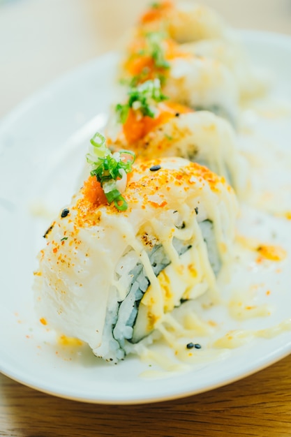 Bezpłatne zdjęcie sushi roll