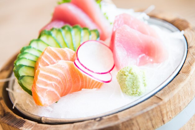 Bezpłatne zdjęcie Świeża sashimi ryba
